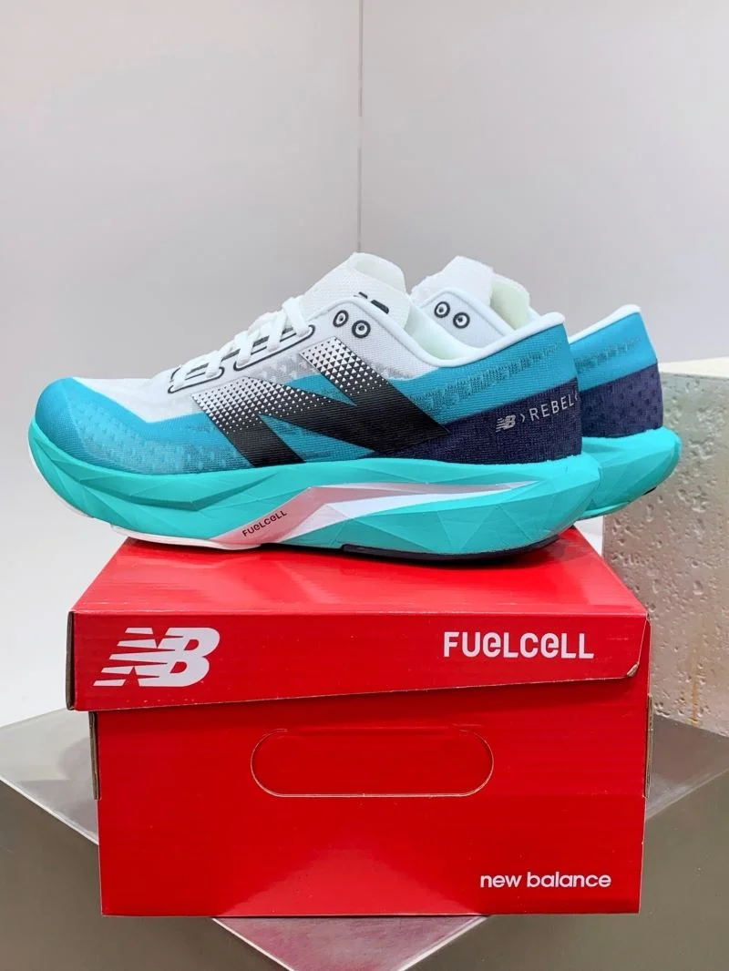 TimelessDesign New Balance Shoes 4199