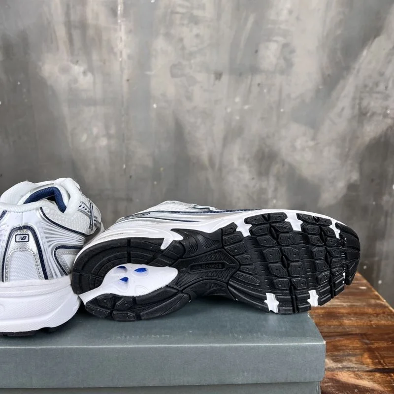 Youthful New Balance Shoes 4167