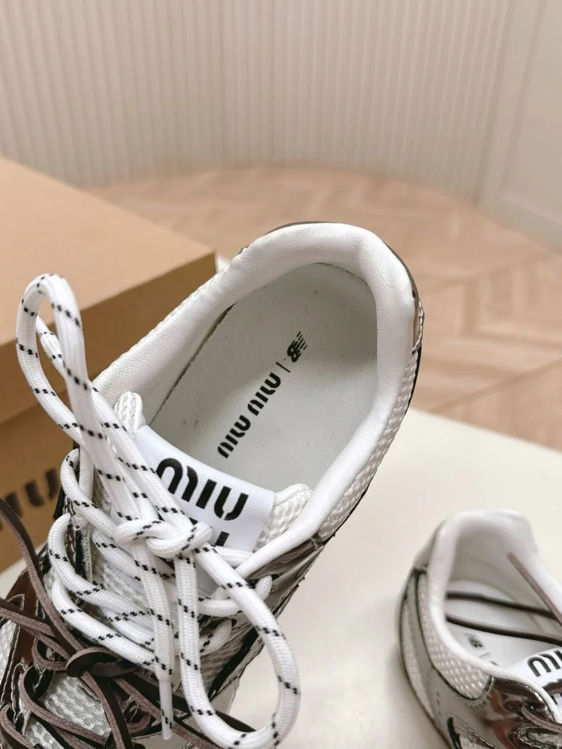 Stylish New Balance Shoes 7399