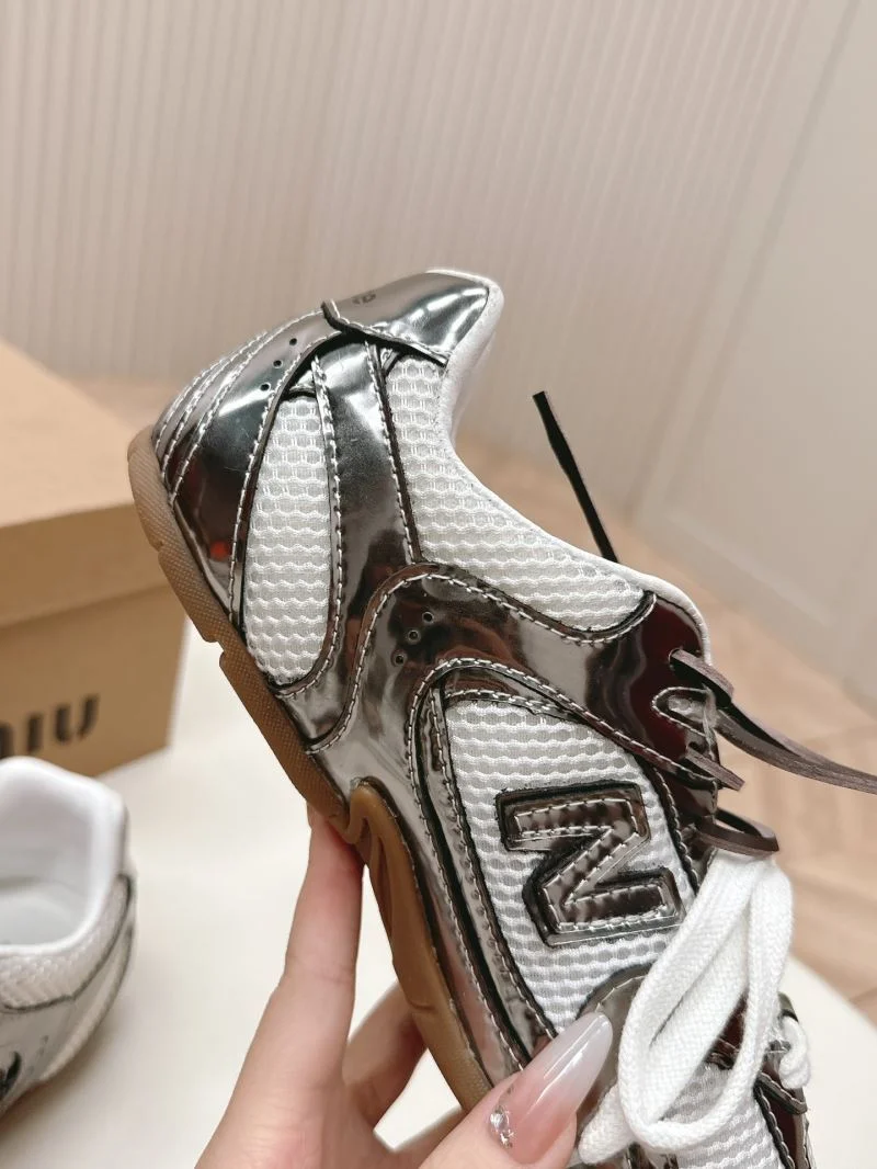 Stylish New Balance Shoes 7399