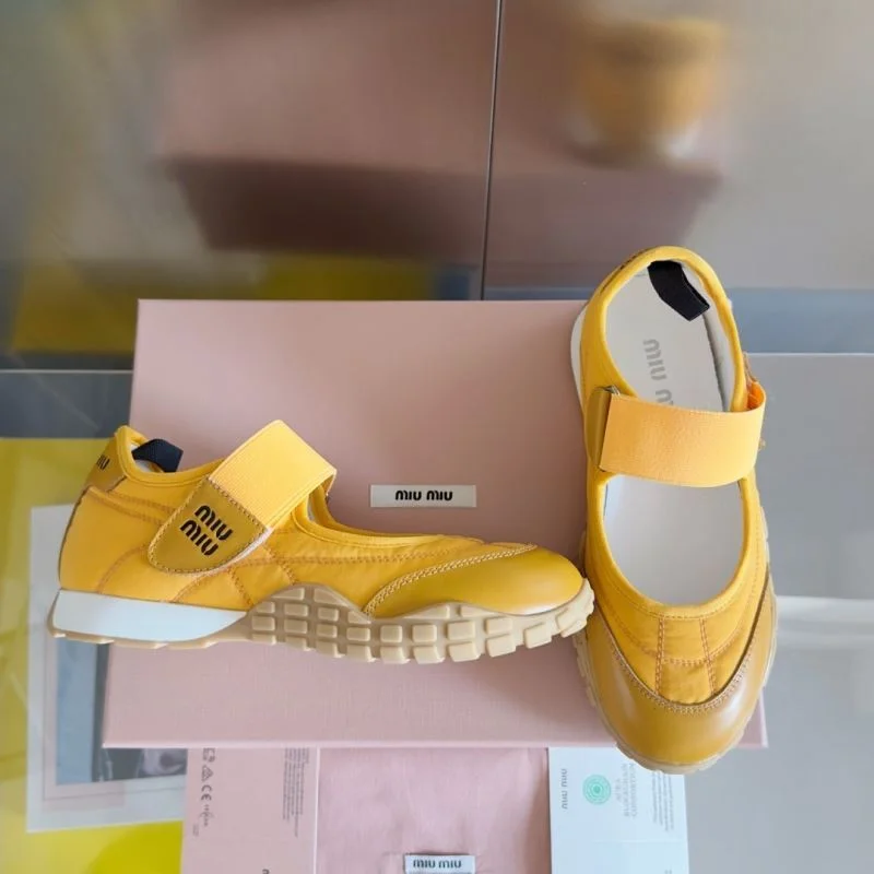 Bright New Balance Shoes 7347