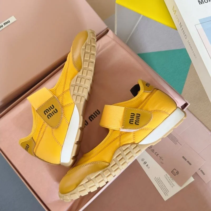 Bright New Balance Shoes 7347
