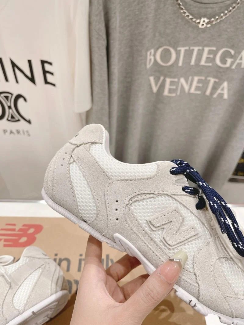 New Balance Shoes TravelReady 9245