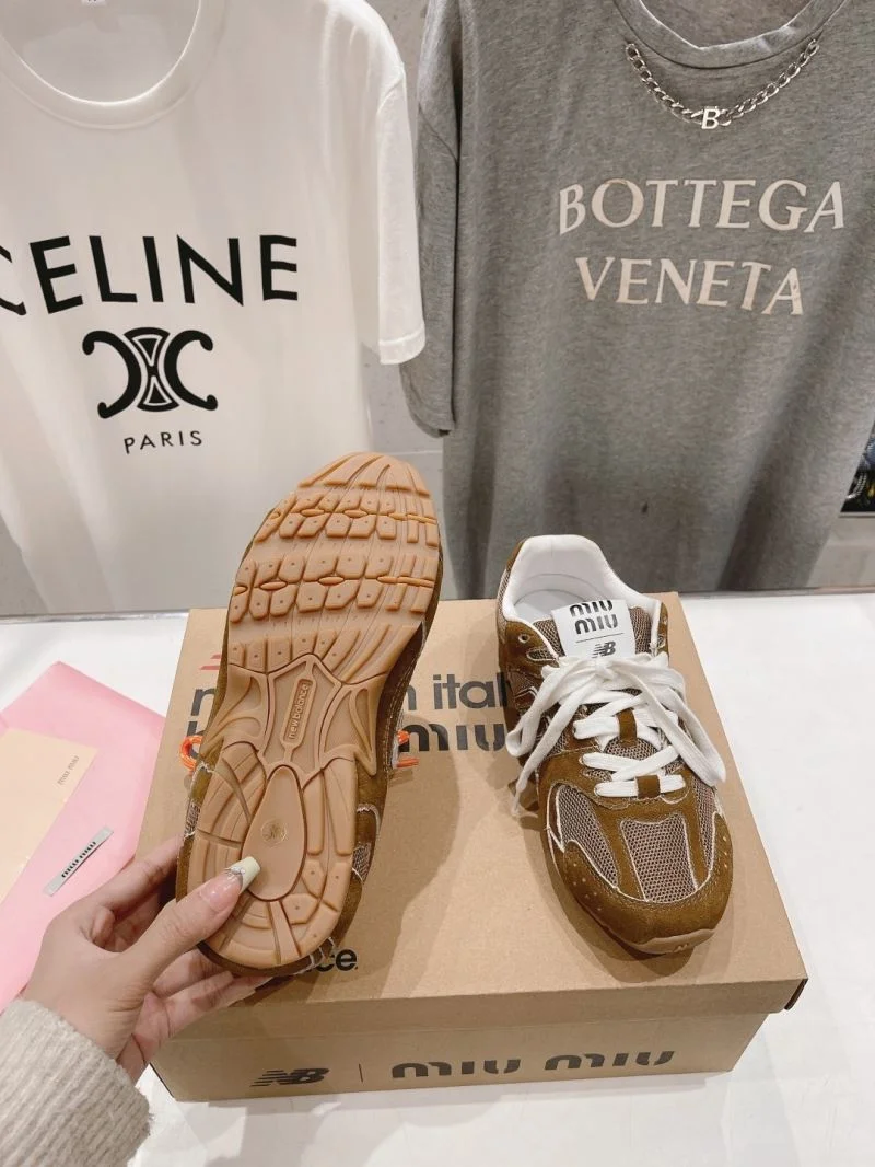 Snug New Balance Shoes 9309