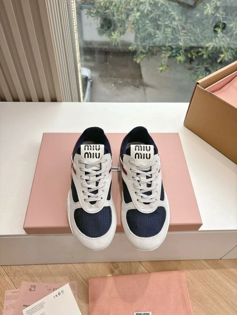 New Balance Shoes Versatile 9233