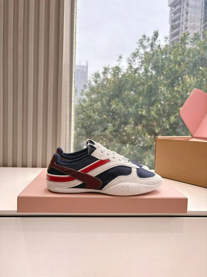 New Balance Shoes Versatile 9233