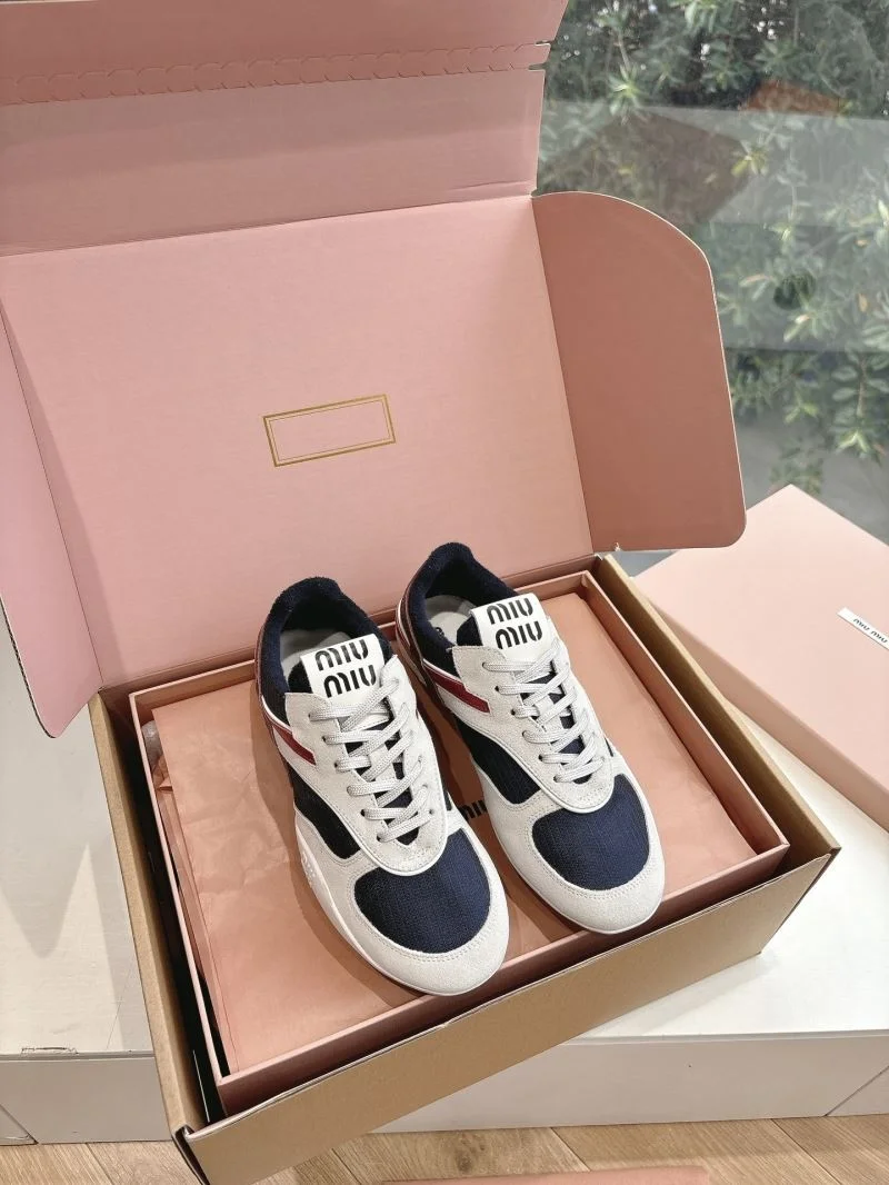 New Balance Shoes Versatile 9233