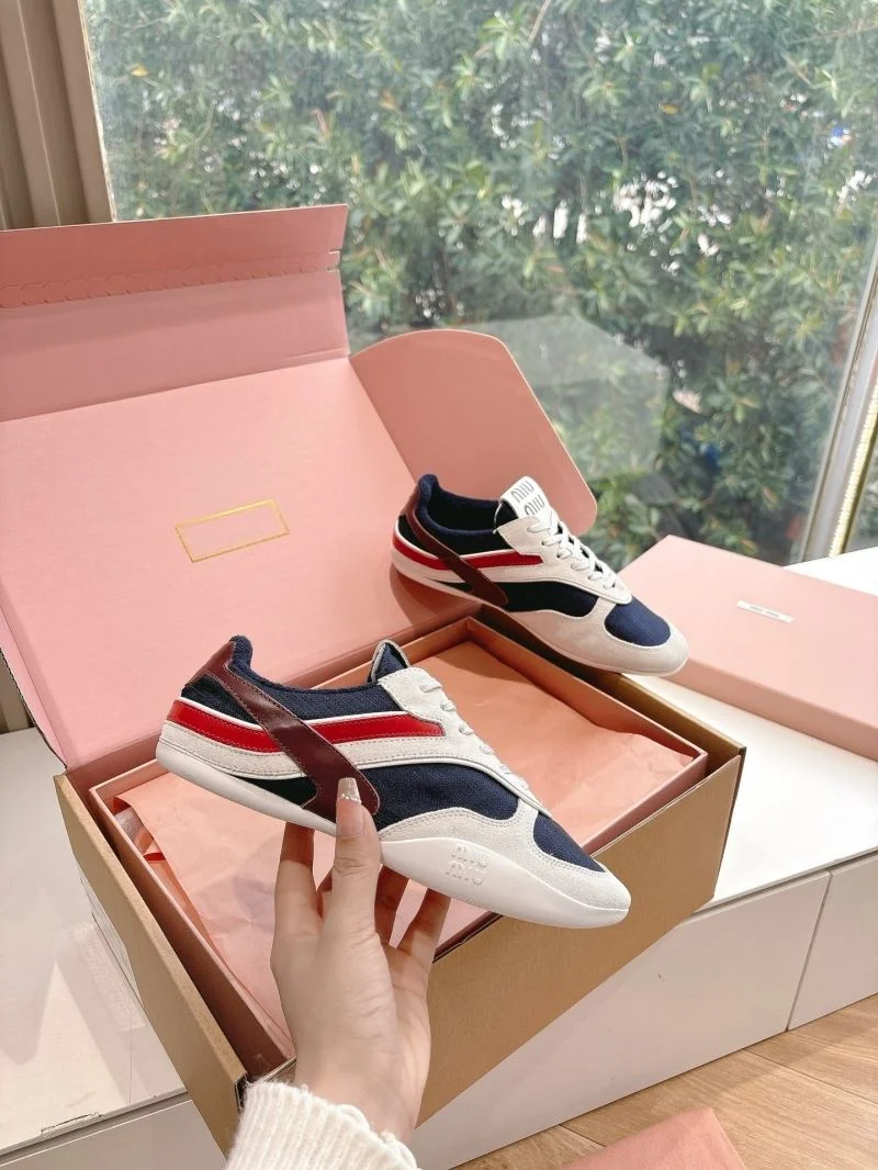 New Balance Shoes Versatile 9233
