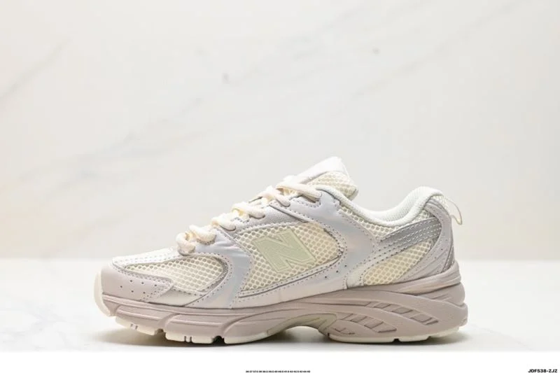 Sleek New Balance Shoes 3404