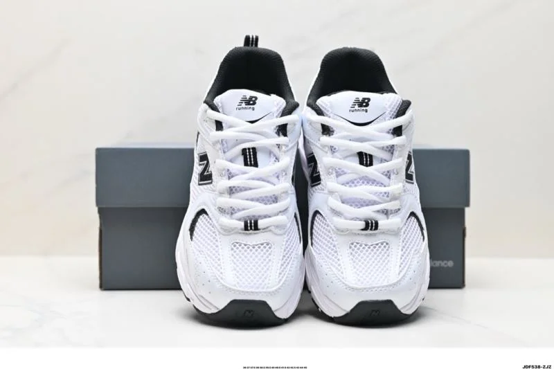 New Balance Shoes DailyWear 3369