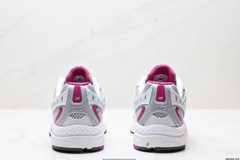 New Balance Shoes Vibrant 3332