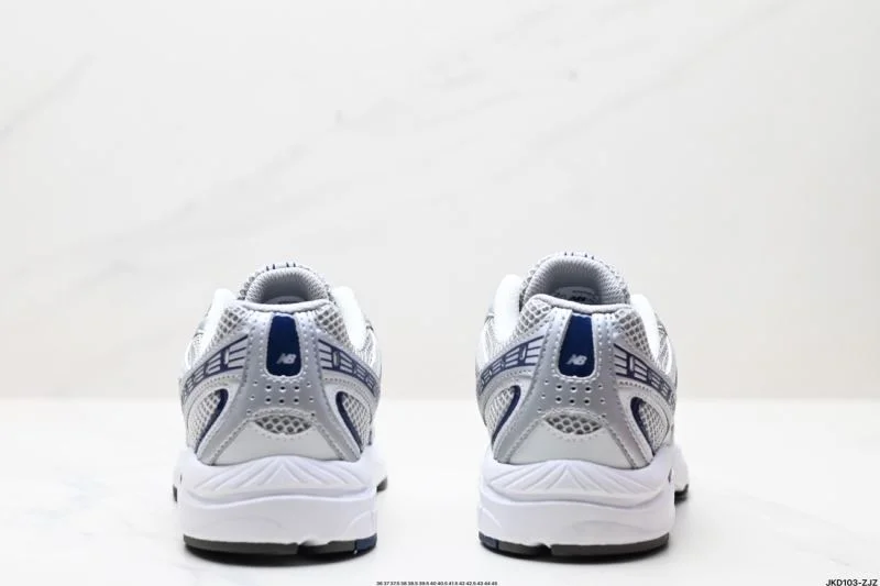 Lightweight New Balance Shoes 3327