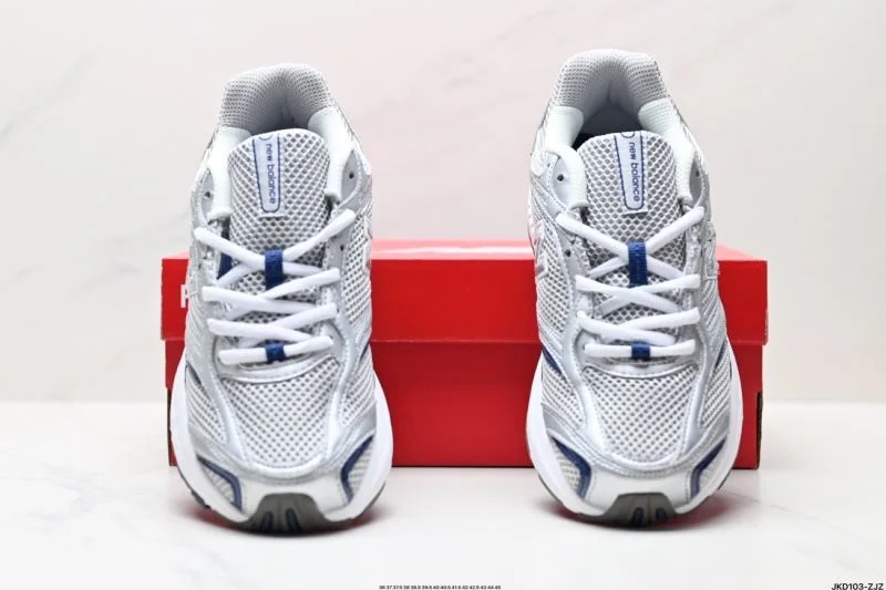 Lightweight New Balance Shoes 3327