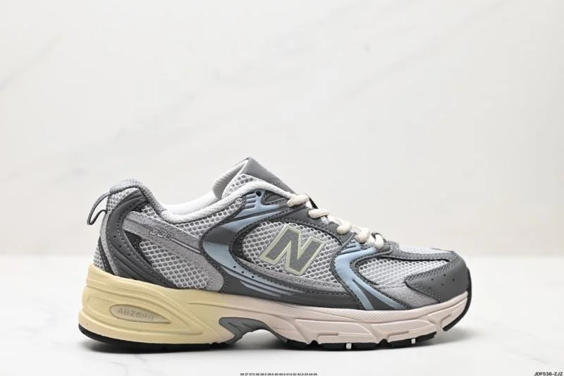 WaterResistant New Balance Shoes 3323