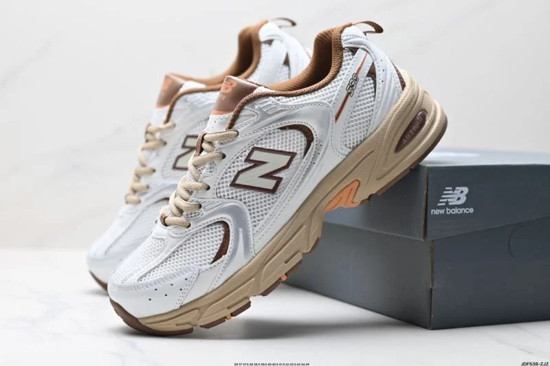FlexibleFit New Balance Shoes 3373