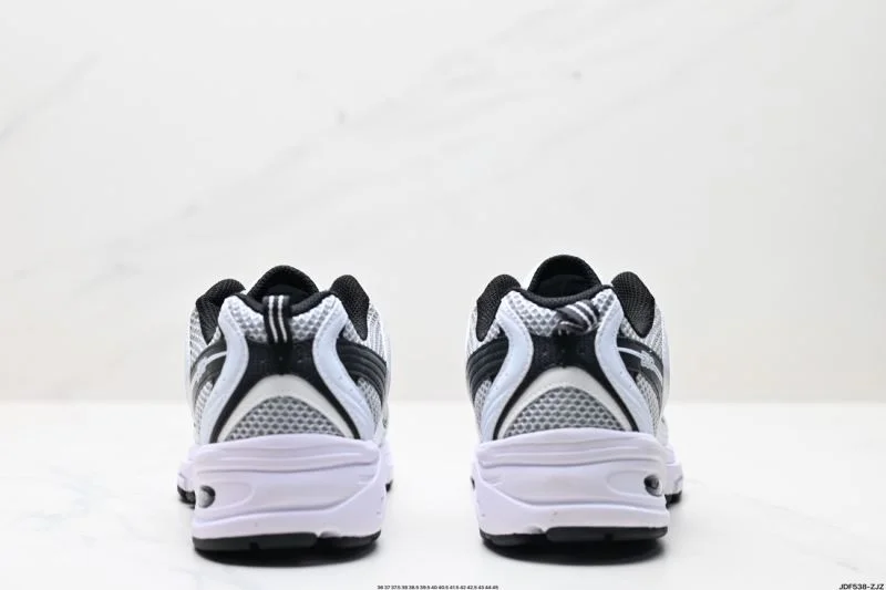 Functional New Balance Shoes 3410