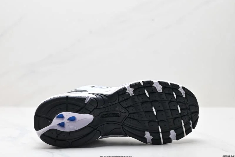 Functional New Balance Shoes 3410
