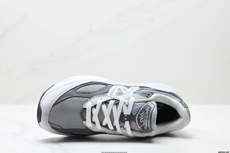 New Balance Shoes WellDesigned 3303