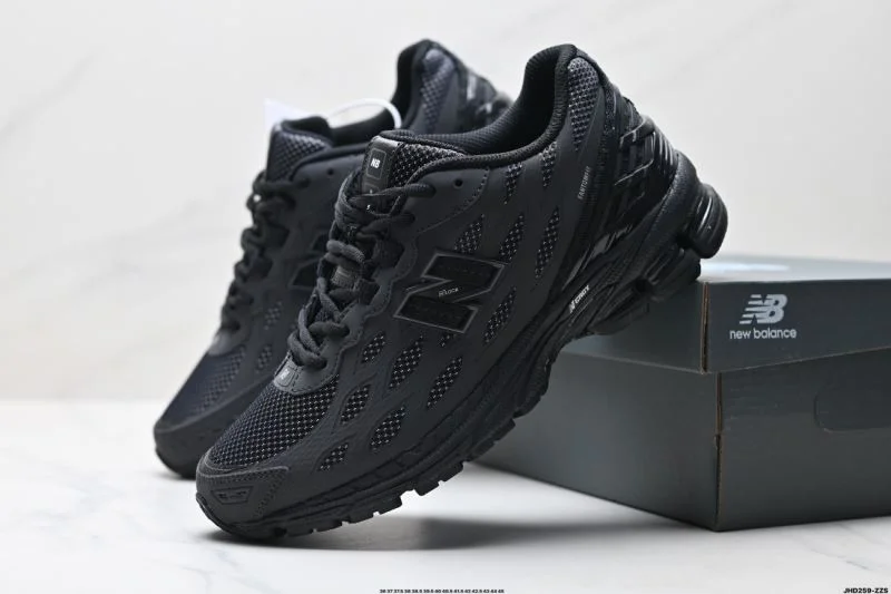 AllSeason New Balance Shoes 3301