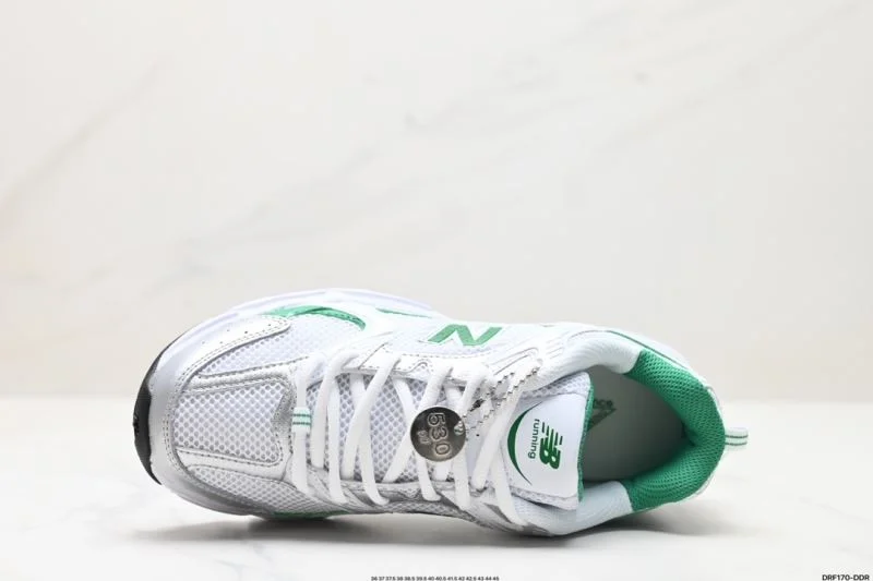 Timeless New Balance Shoes 3286