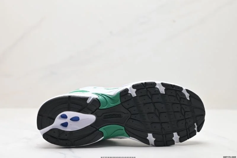 Timeless New Balance Shoes 3286