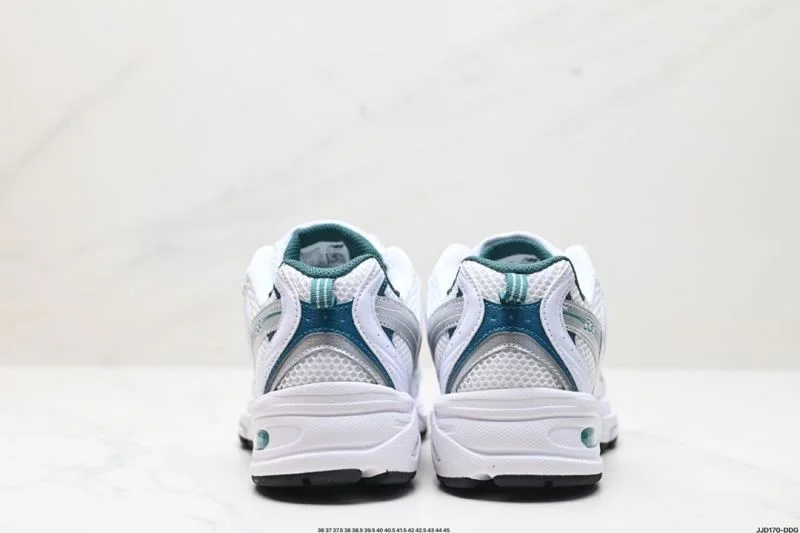 EyeCatching New Balance Shoes 3265