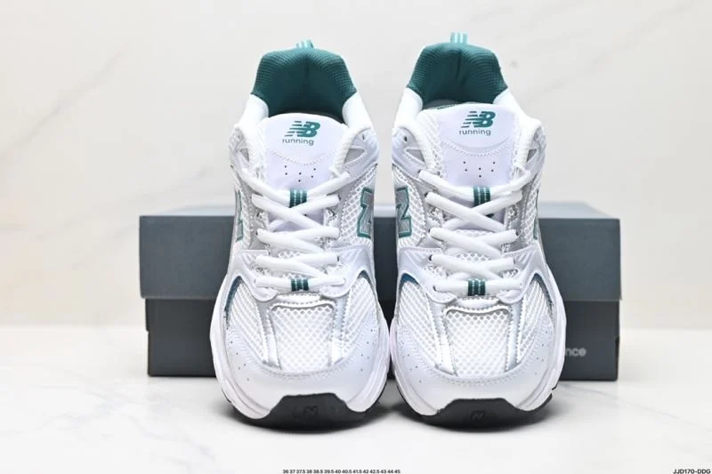 EyeCatching New Balance Shoes 3265