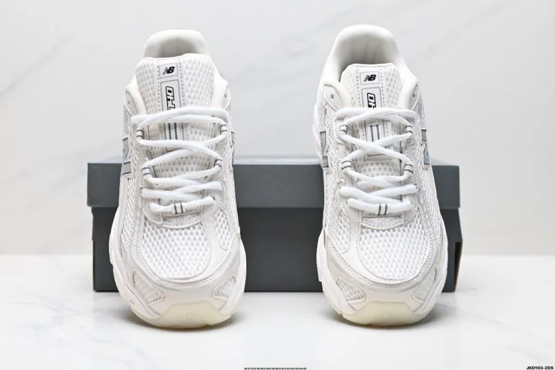 SportInspired New Balance Shoes 3251