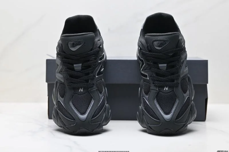 New Balance Shoes Stretchable 3239