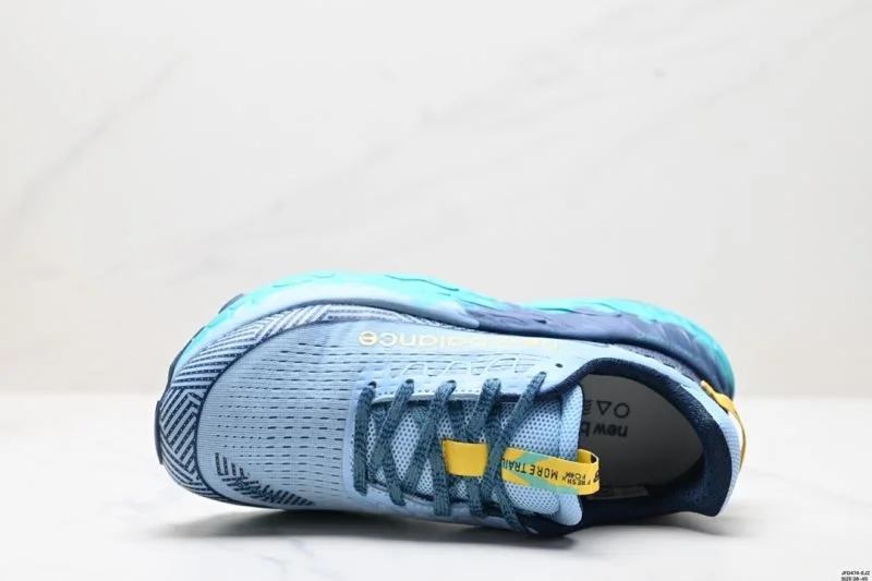 New Balance Shoes WellDesigned 3235