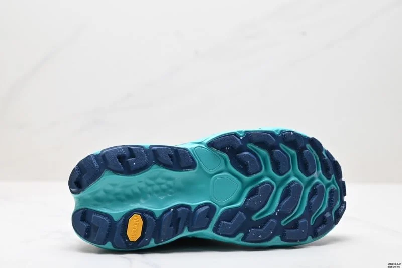 New Balance Shoes WellDesigned 3235