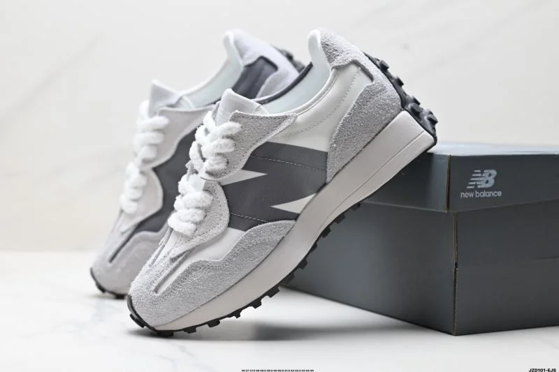 New Balance Shoes Neat 3221