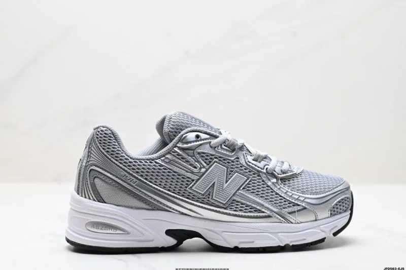 Durable New Balance Shoes 3228