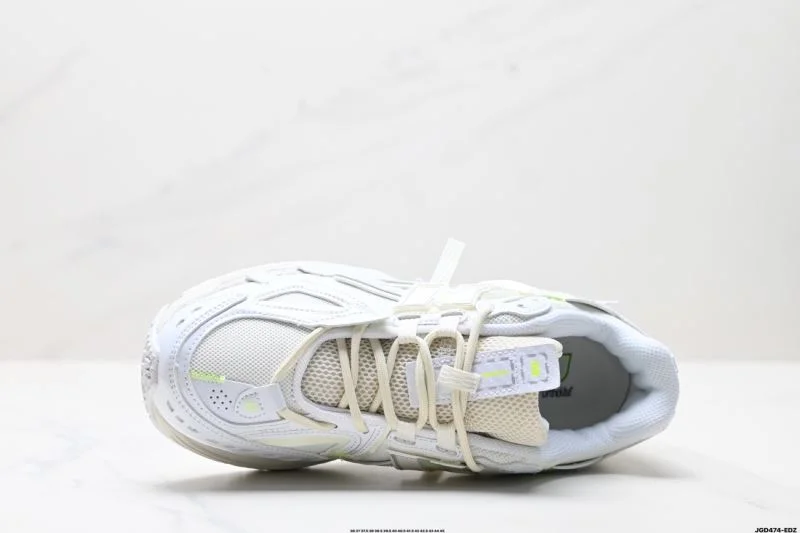 RelaxedFit New Balance Shoes 3226