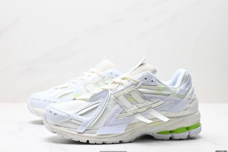 RelaxedFit New Balance Shoes 3226