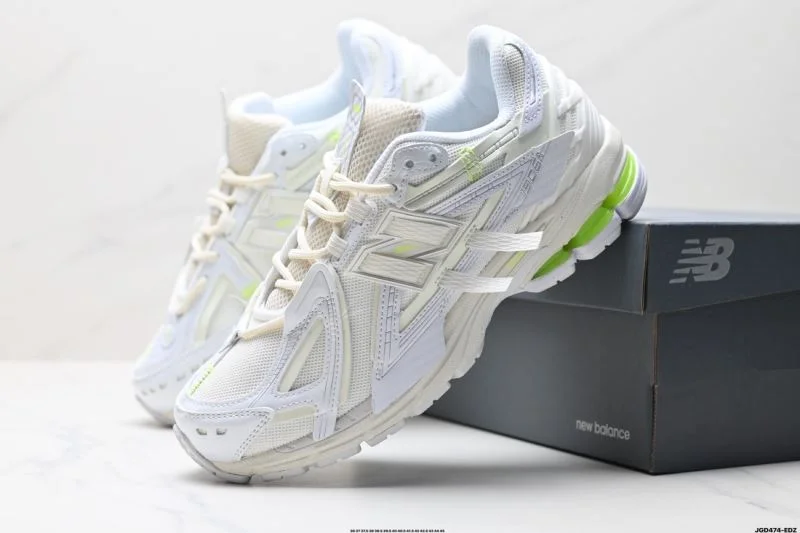 RelaxedFit New Balance Shoes 3226