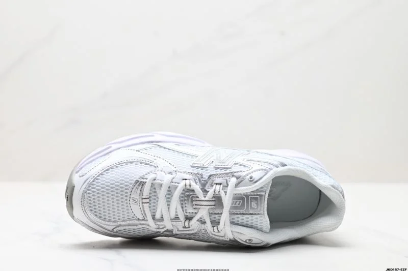 Effortless New Balance Shoes 3212