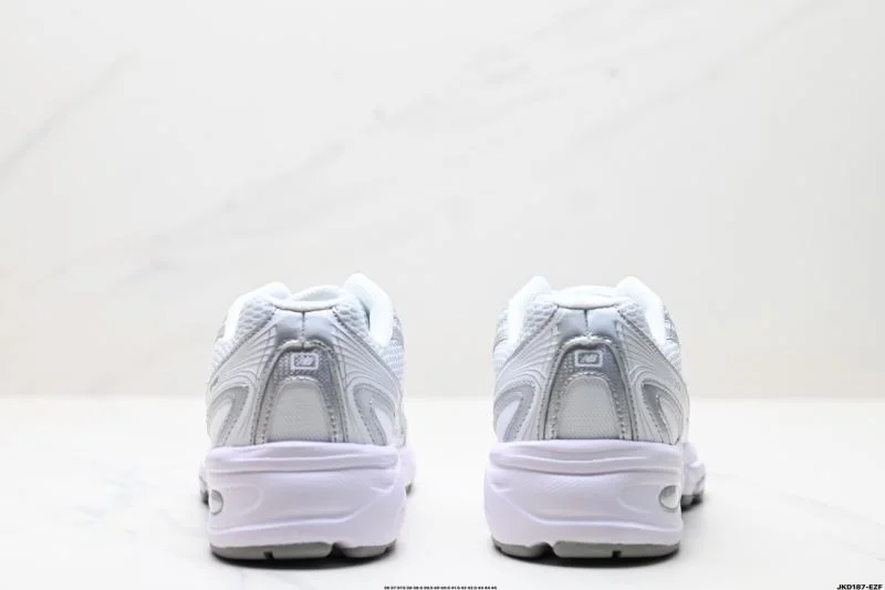 Effortless New Balance Shoes 3212