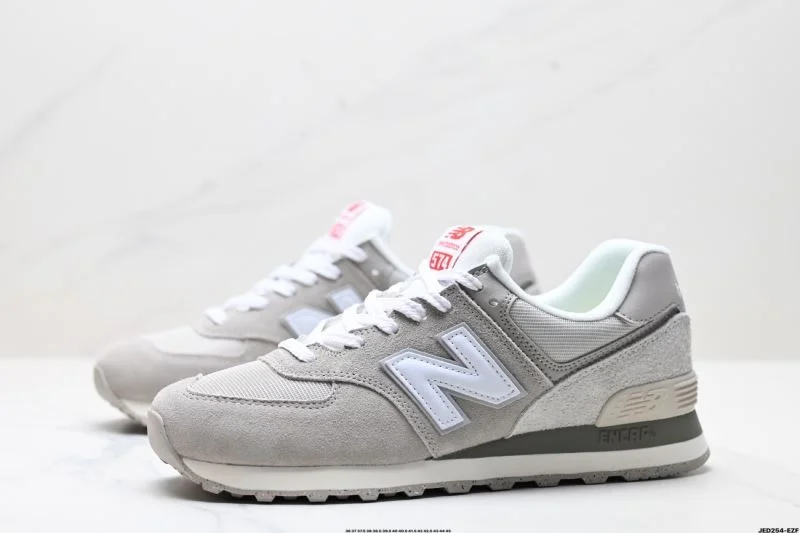 Stretchable New Balance Shoes 3218