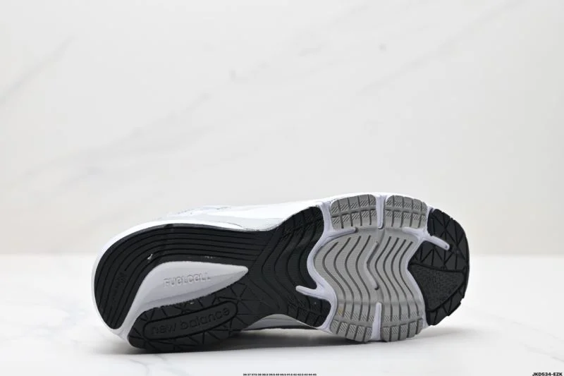 Thermal New Balance Shoes 3214