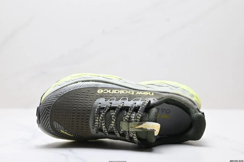 UrbanChic New Balance Shoes 3206