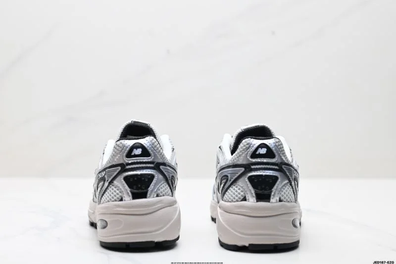 Comfortable New Balance Shoes 3225