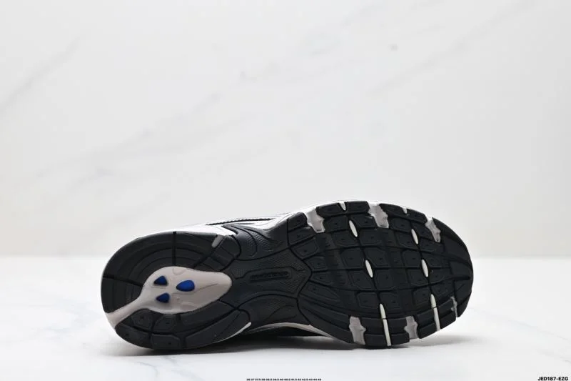 Comfortable New Balance Shoes 3225