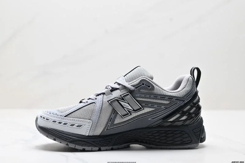 Neat New Balance Shoes 3195
