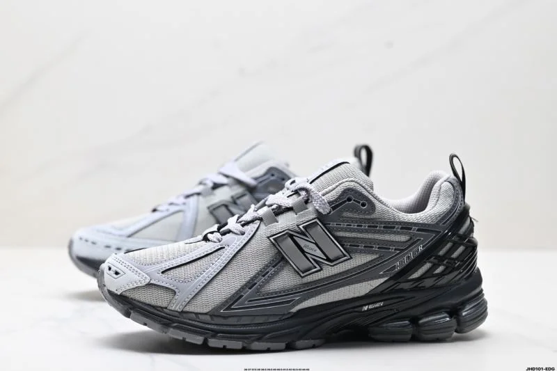 Neat New Balance Shoes 3195