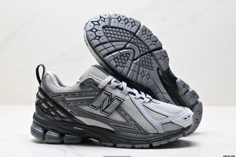 Neat New Balance Shoes 3195