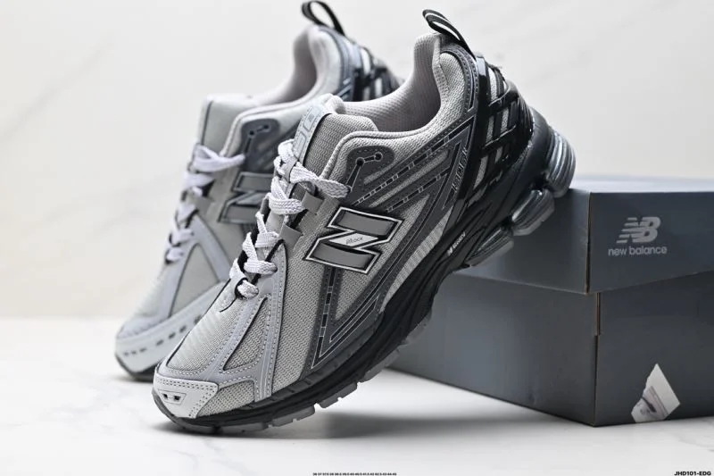 Neat New Balance Shoes 3195