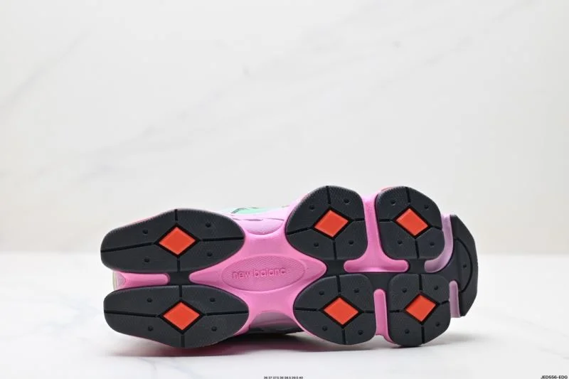 Supportive New Balance Shoes 3262