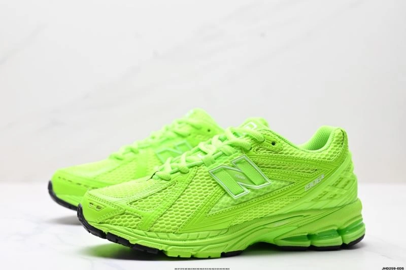 Classic New Balance Shoes 3180