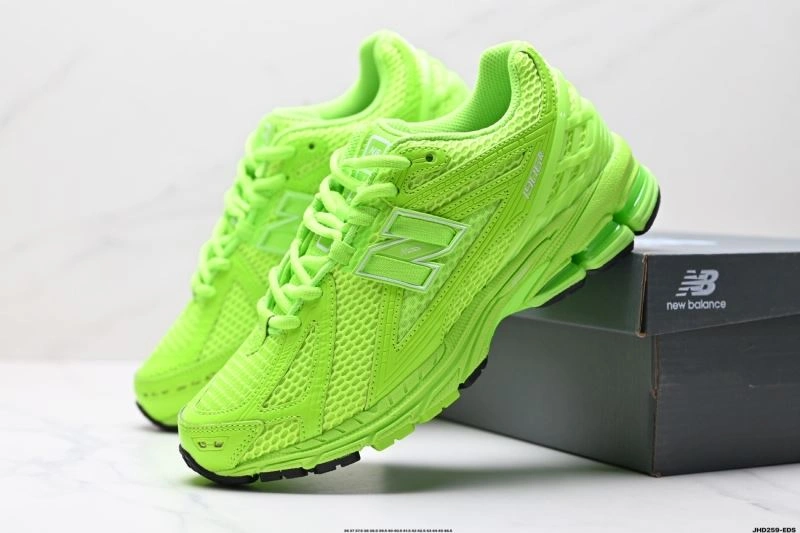 Classic New Balance Shoes 3180